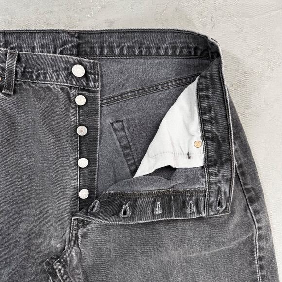 Vintage 2000 Levi's 501 Faded Black Denim Red Tab Jeans MADE IN USA Fit 34 x 29 - Picture 3 of 8